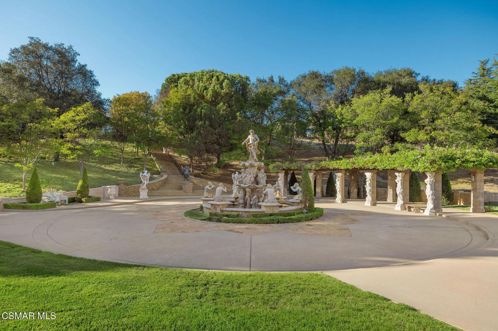 2400 White Stallion Road Property Photo 15