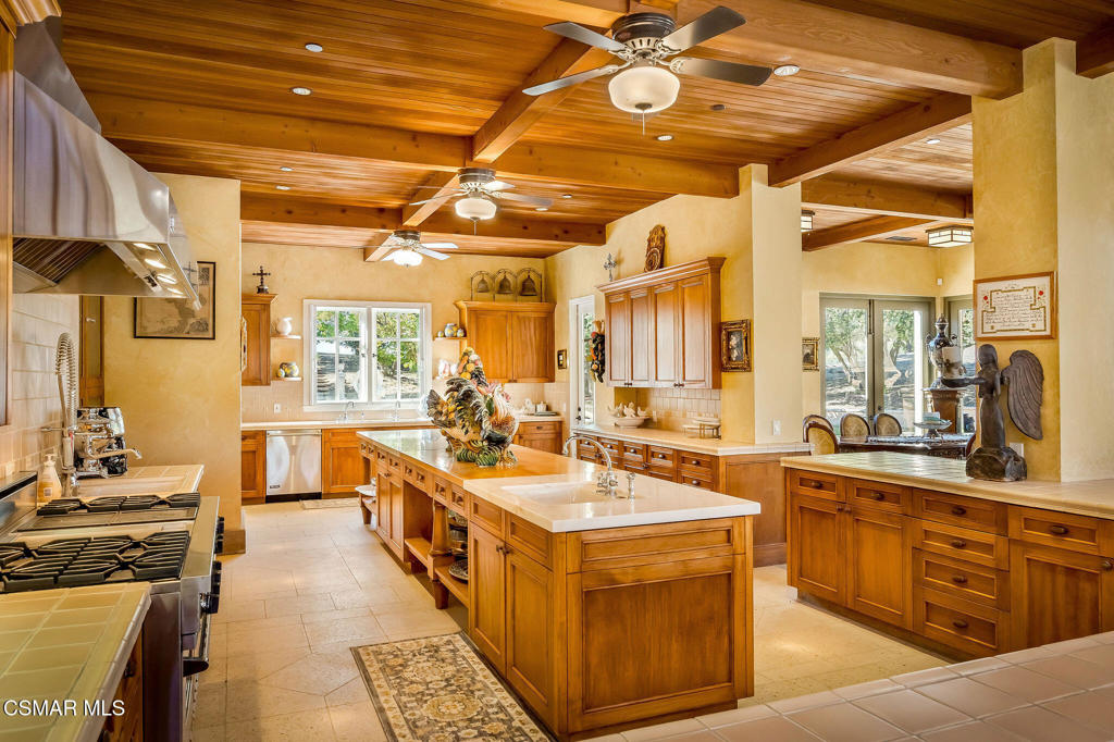 2400 White Stallion Road Property Photo 29