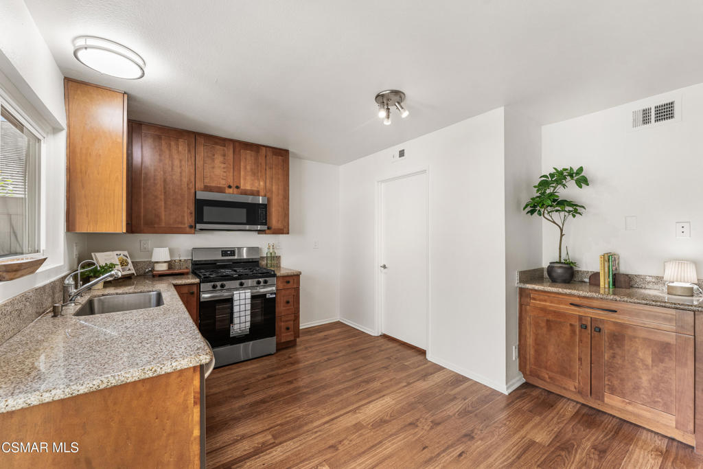 476 Serento Circle Property Photo 8