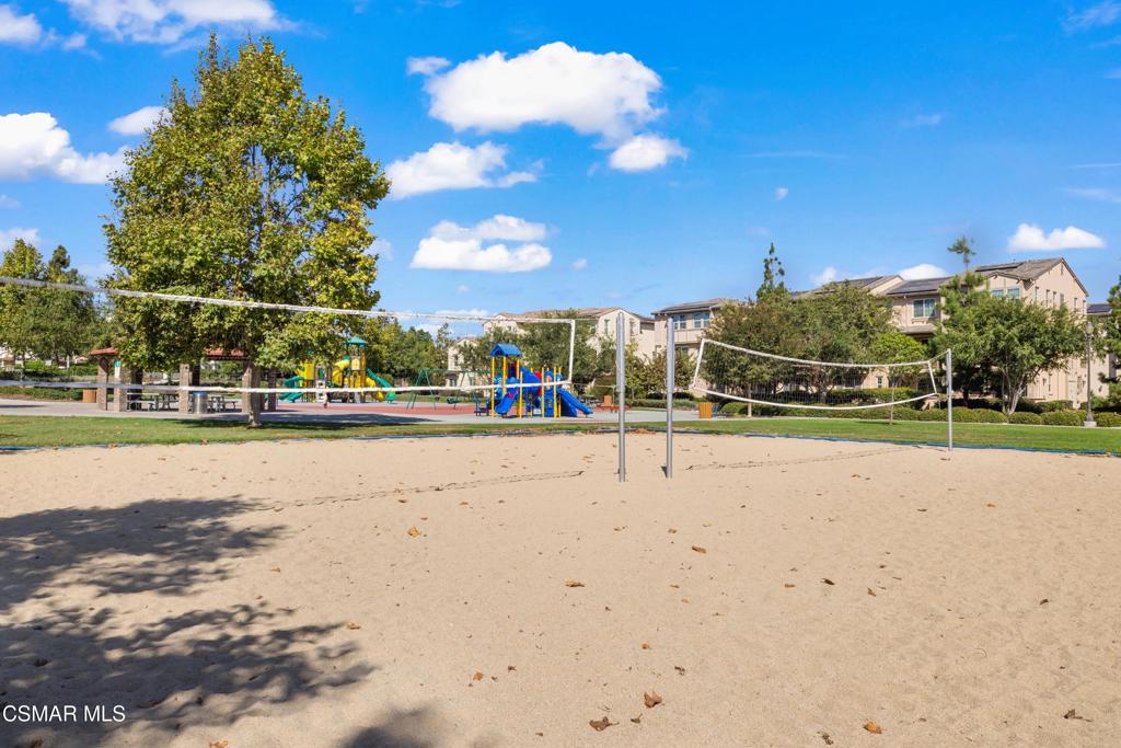 391 Townsite Promenade Property Photo 30