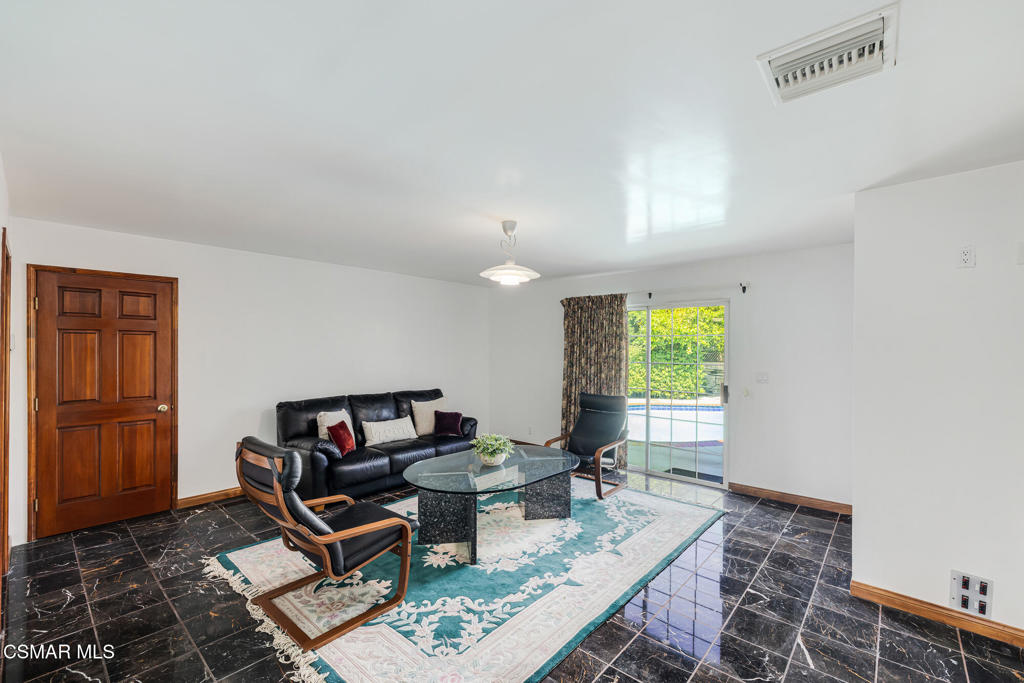 6434 Ponce Avenue Property Photo 20