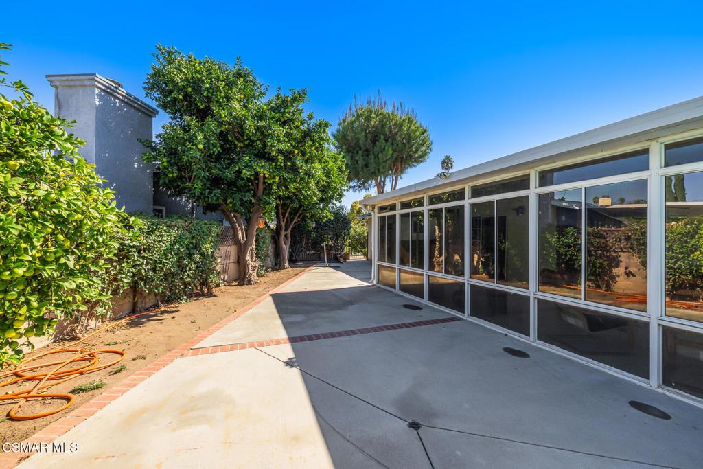 6434 Ponce Avenue Property Photo 45