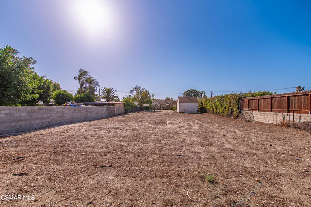 9520 Lemona Avenue Property Photo 37