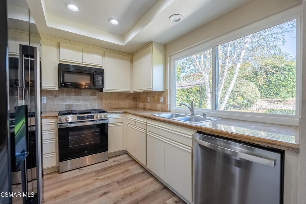 13131 Honeybee Street Property Photo 6