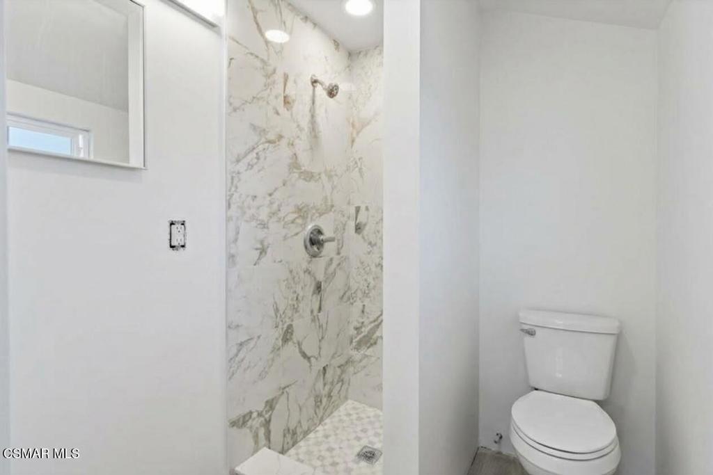 2046 Denny Street Property Photo 39