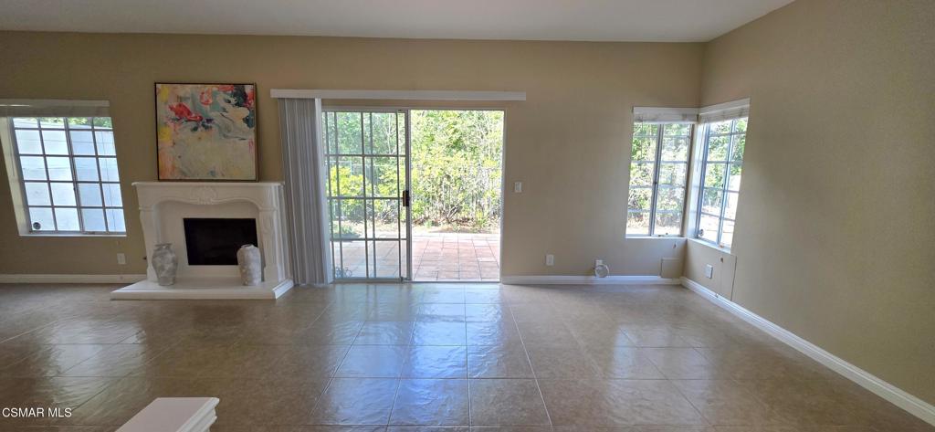 5645 Tanner Ridge Avenue Property Photo 8
