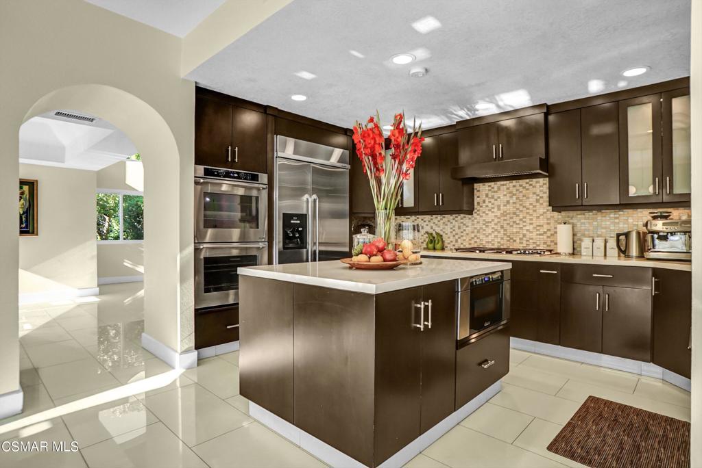 6106 Lake Lindero Drive Property Photo 10