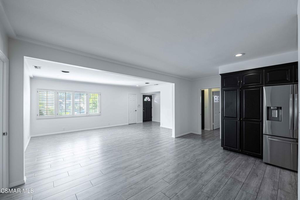 10129 Sarah Street Property Photo 14