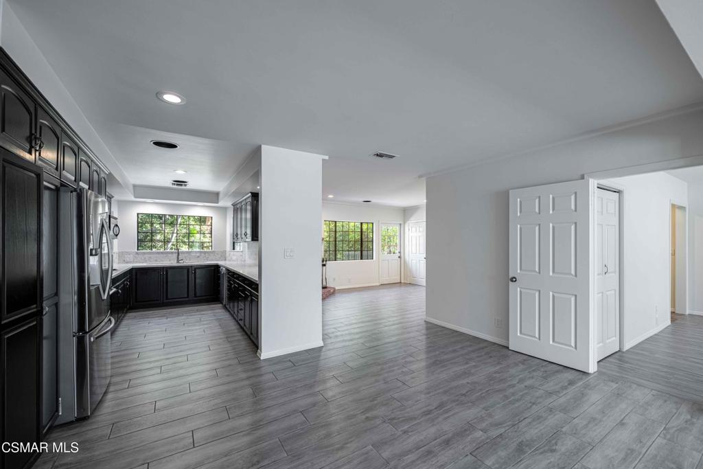 10129 Sarah Street Property Photo 16