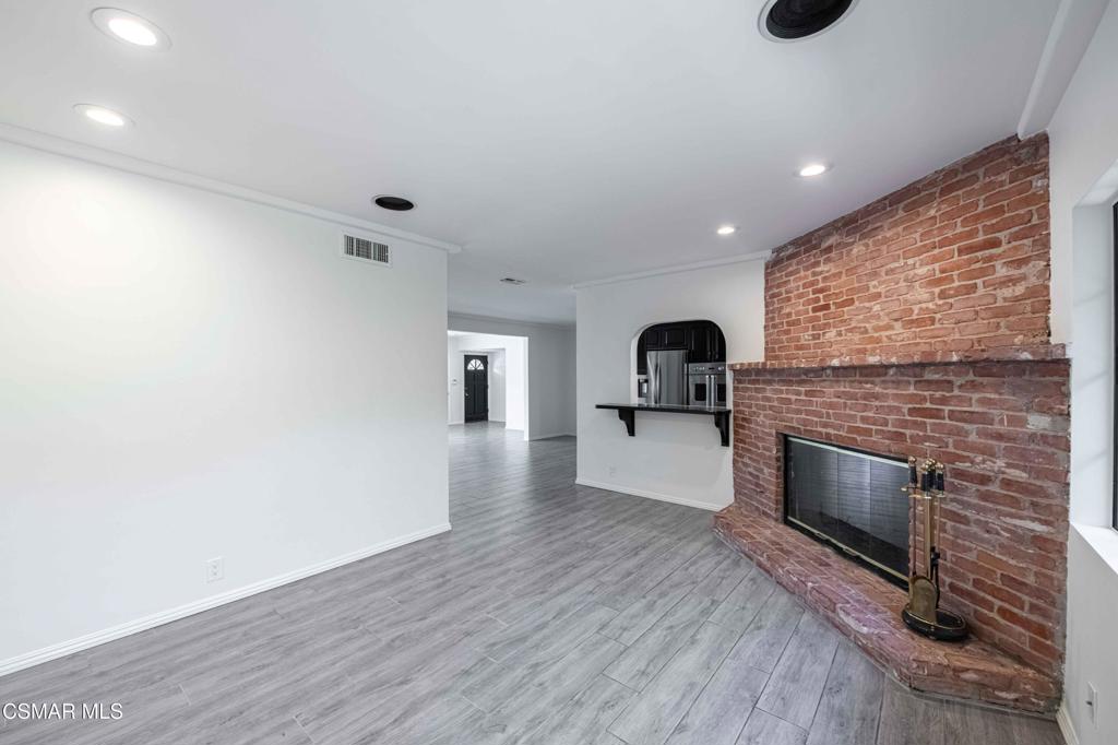 10129 Sarah Street Property Photo 19