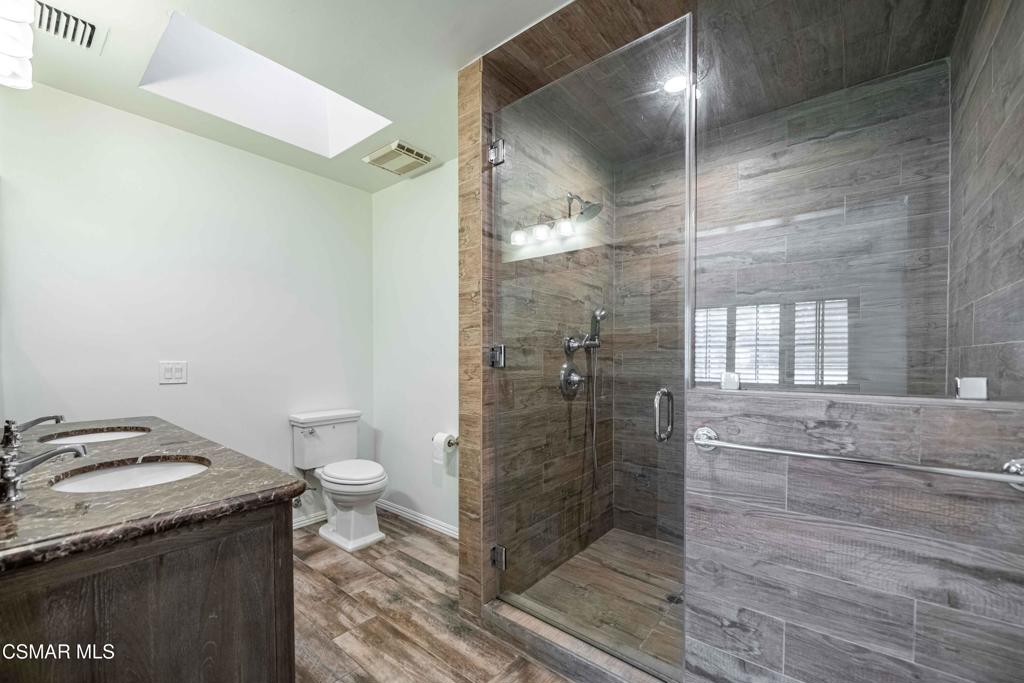 10129 Sarah Street Property Photo 30