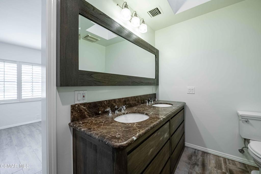 10129 Sarah Street Property Photo 32