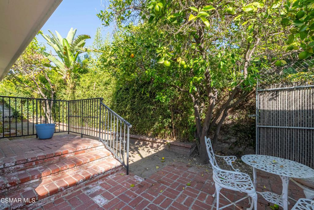 10129 Sarah Street Property Photo 47