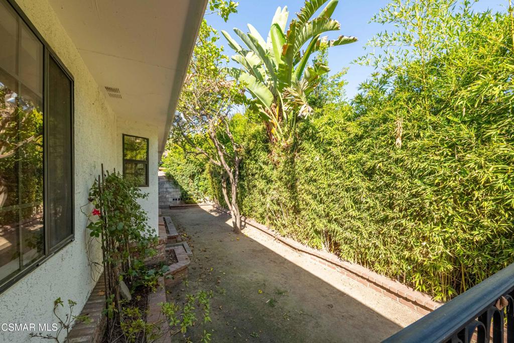 10129 Sarah Street Property Photo 49