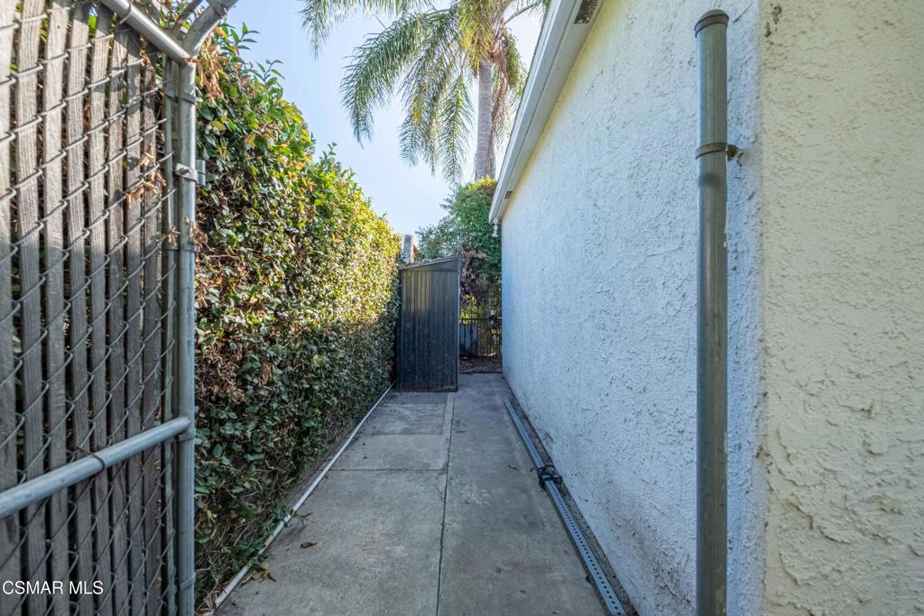 10129 Sarah Street Property Photo 53