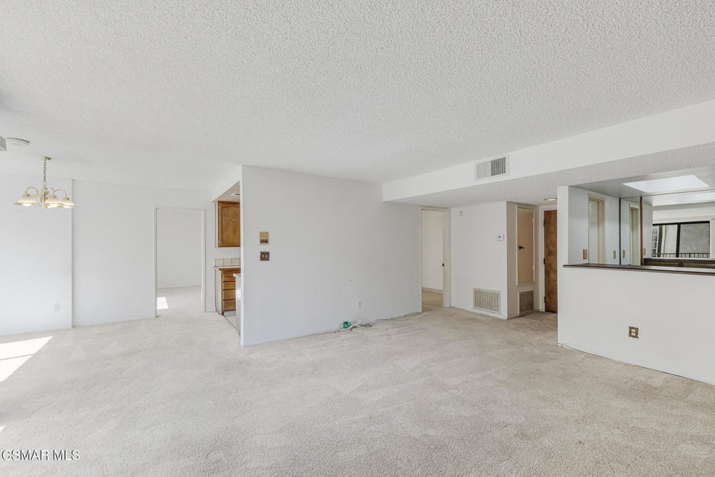 9960 Owensmouth Avenue 7 Property Photo 6