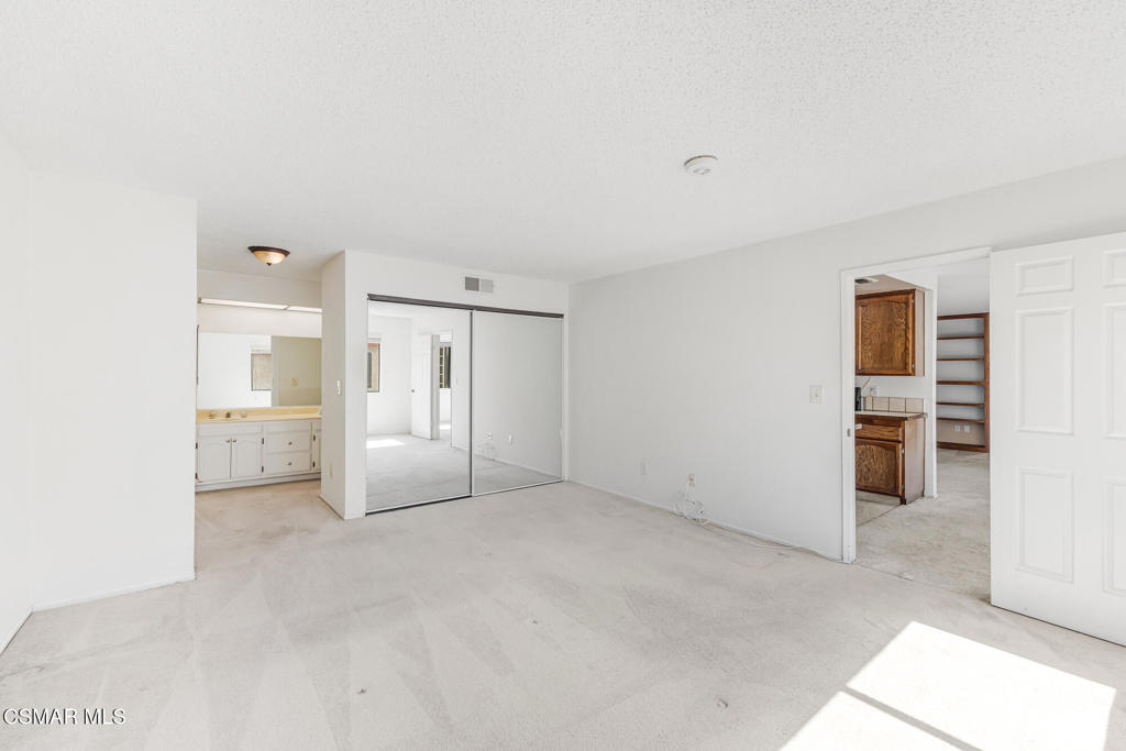 9960 Owensmouth Avenue 7 Property Photo 18