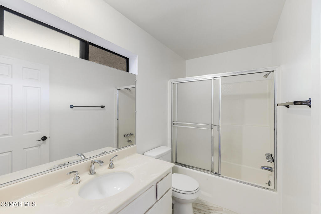 9960 Owensmouth Avenue 7 Property Photo 24