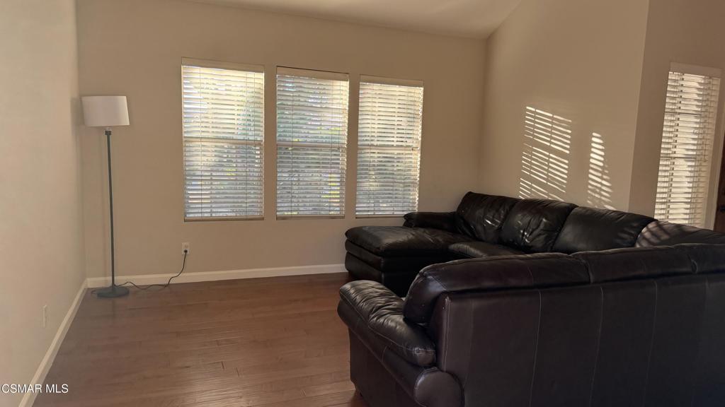 5430 Fieldcrest Drive Property Photo 4