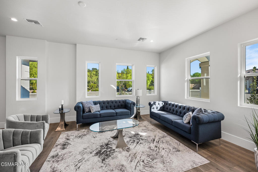 327 Toyon Court Property Photo 14