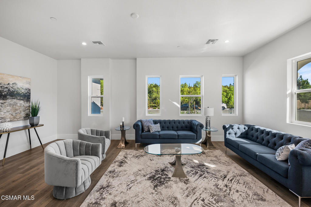 327 Toyon Court Property Photo 15