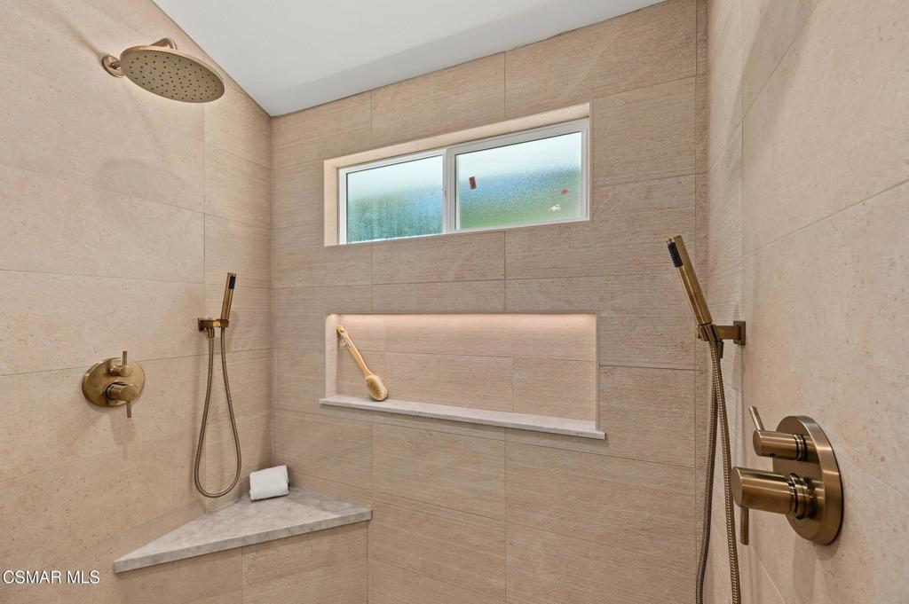 5215 Del Moreno Drive Property Photo 35