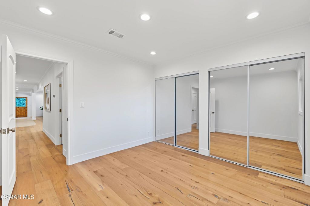 5215 Del Moreno Drive Property Photo 47