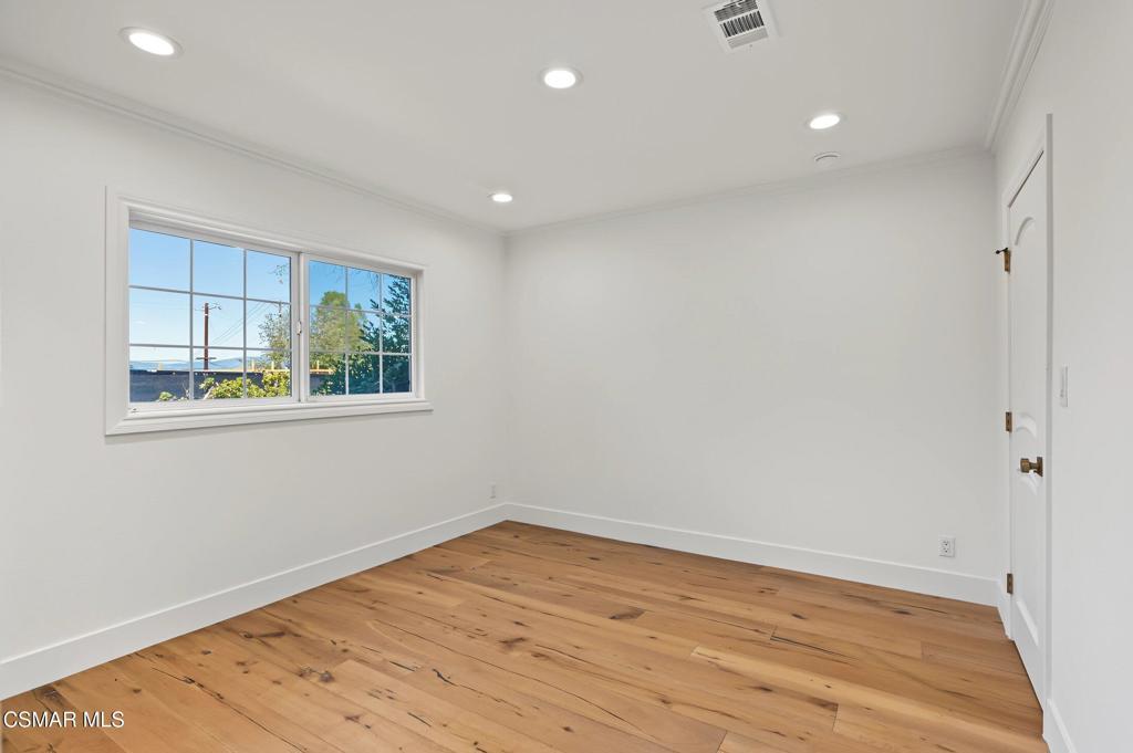 5215 Del Moreno Drive Property Photo 48