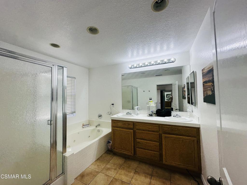 224 Rustling Heights Court Property Photo 15