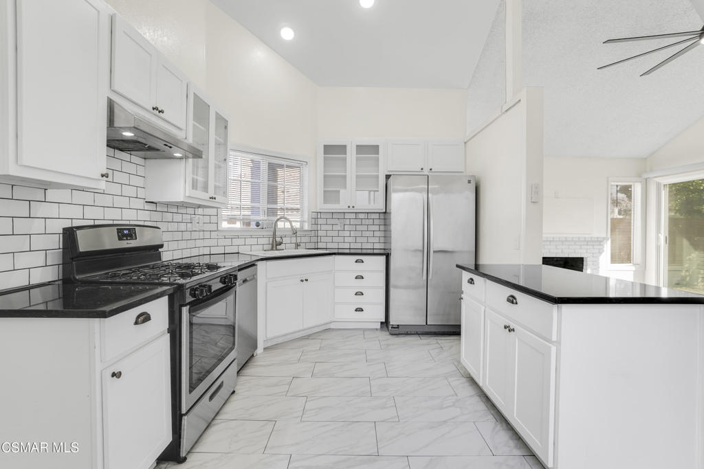 160 Birchwood Street Property Photo 6