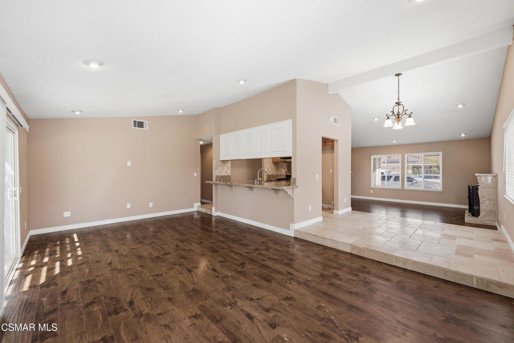 4721 Avedon Road Property Photo 8