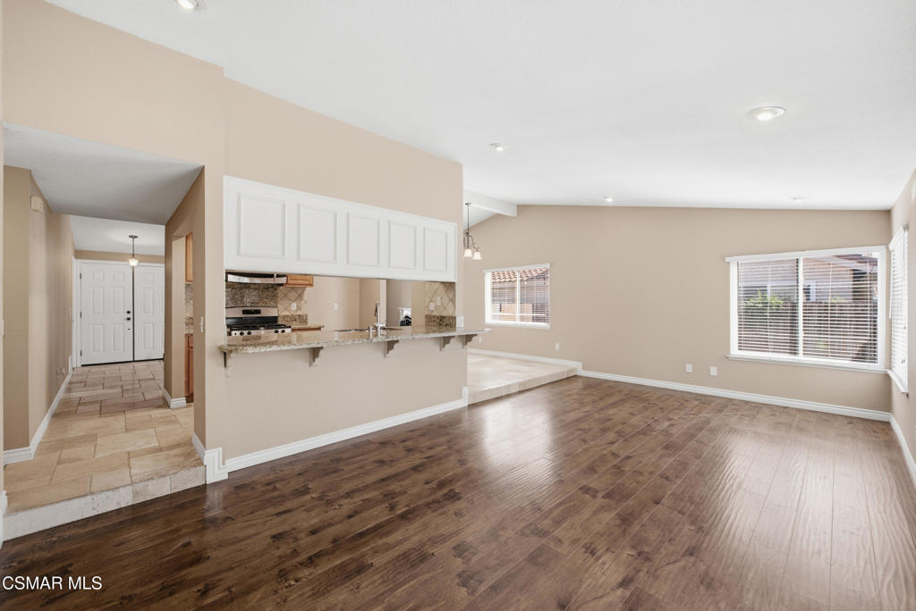 4721 Avedon Road Property Photo 10