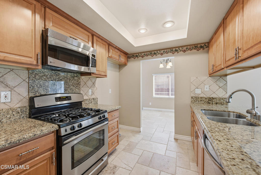 4721 Avedon Road Property Photo 12