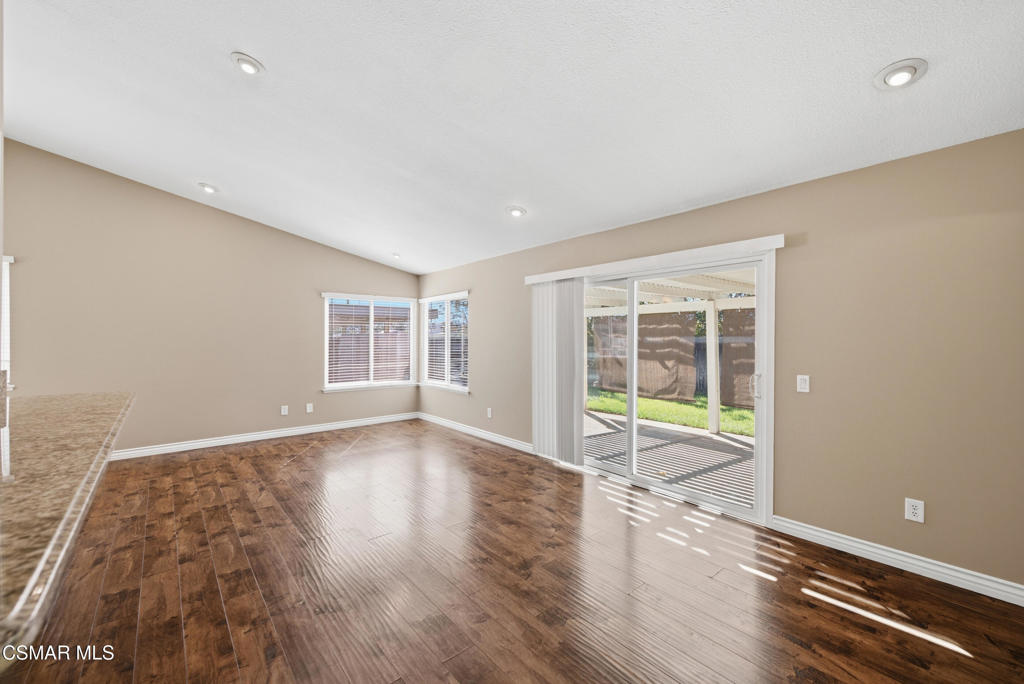 4721 Avedon Road Property Photo 35