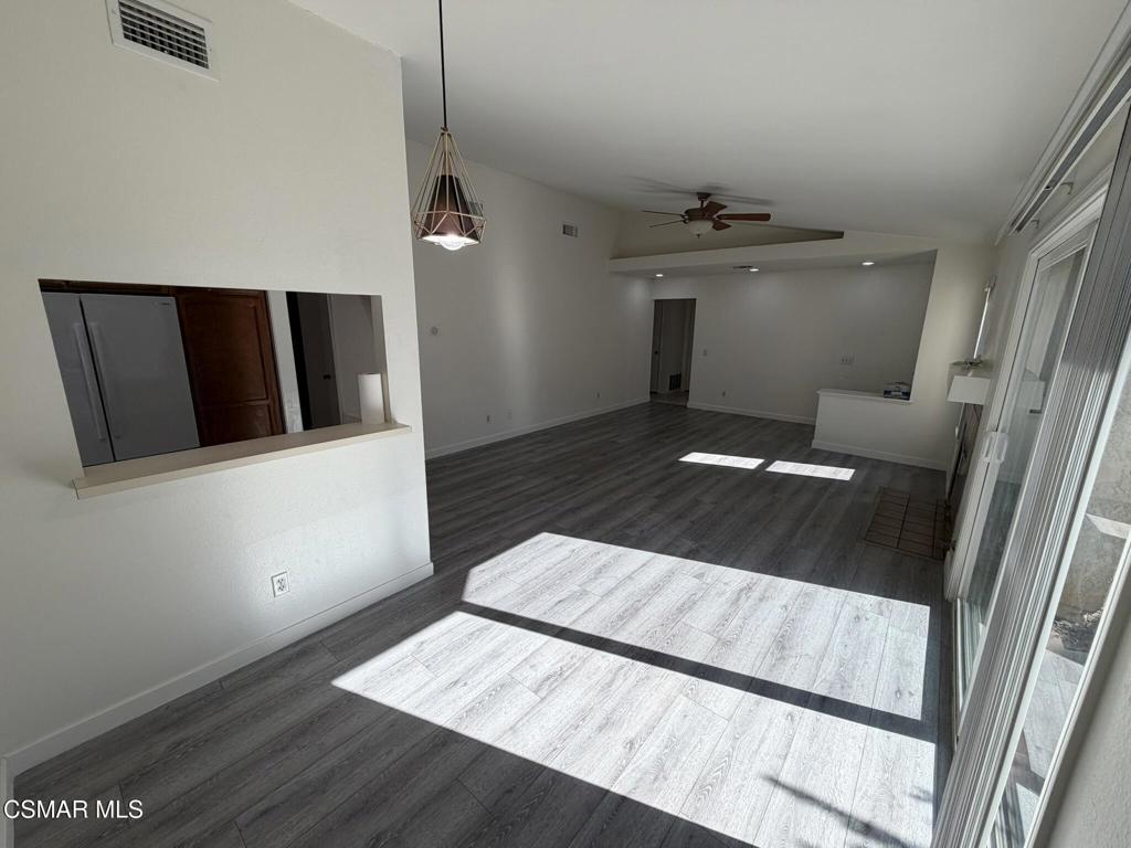 14832 Marquette Street Property Photo 6