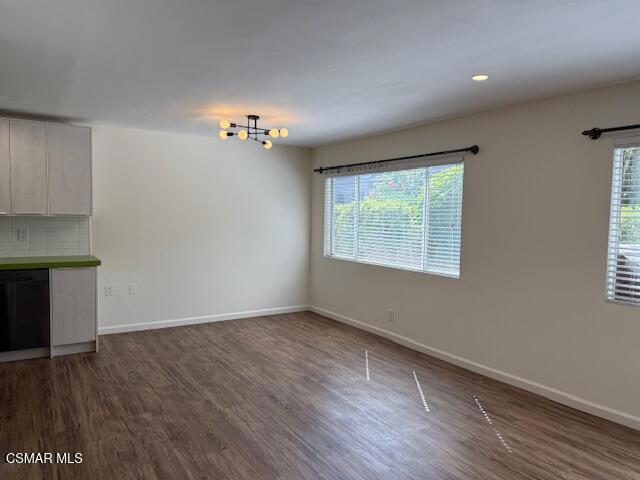 18619 Collins Street F7 Property Photo 4