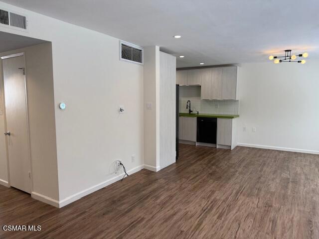 18619 Collins Street F7 Property Photo 20