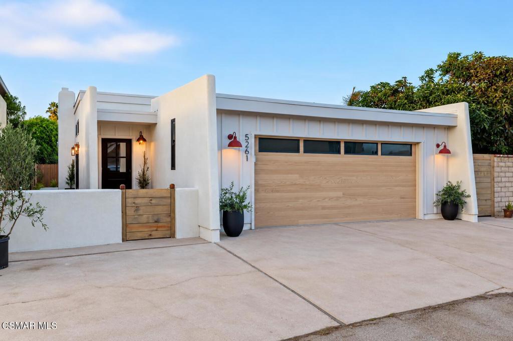 5261 Reef Way Property Photo 1