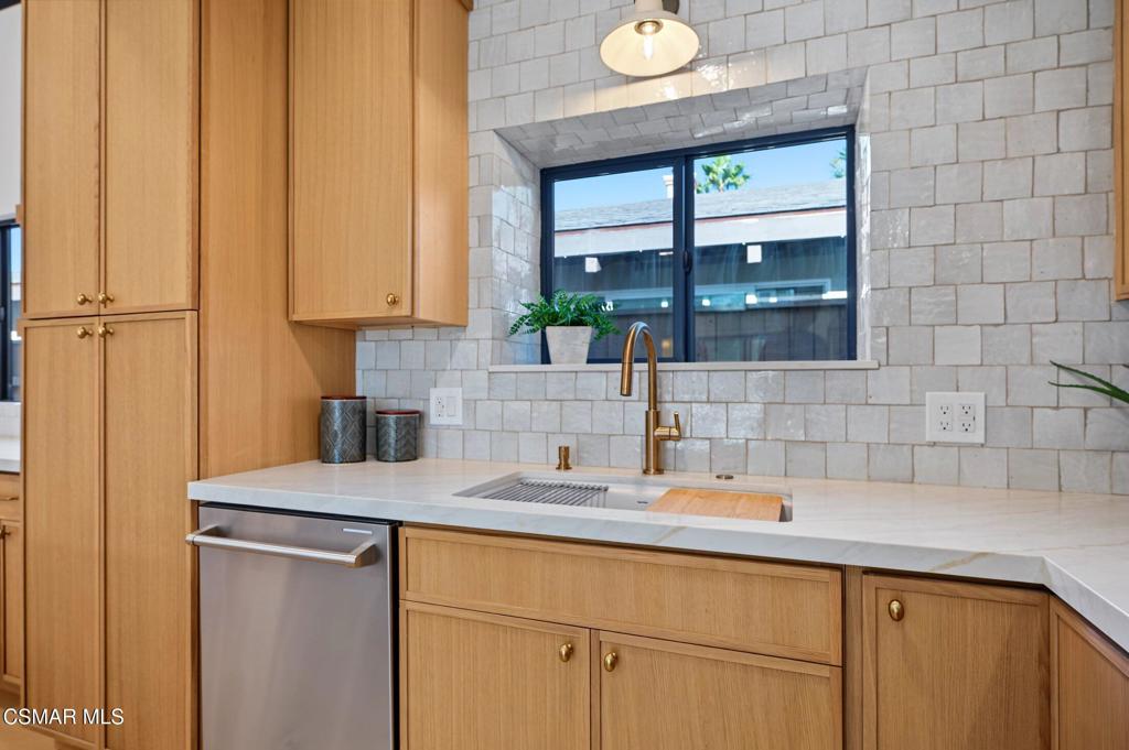 5261 Reef Way Property Photo 22