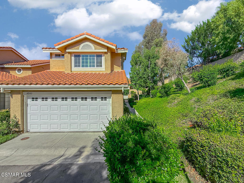 4945 Santo Drive Property Photo 1