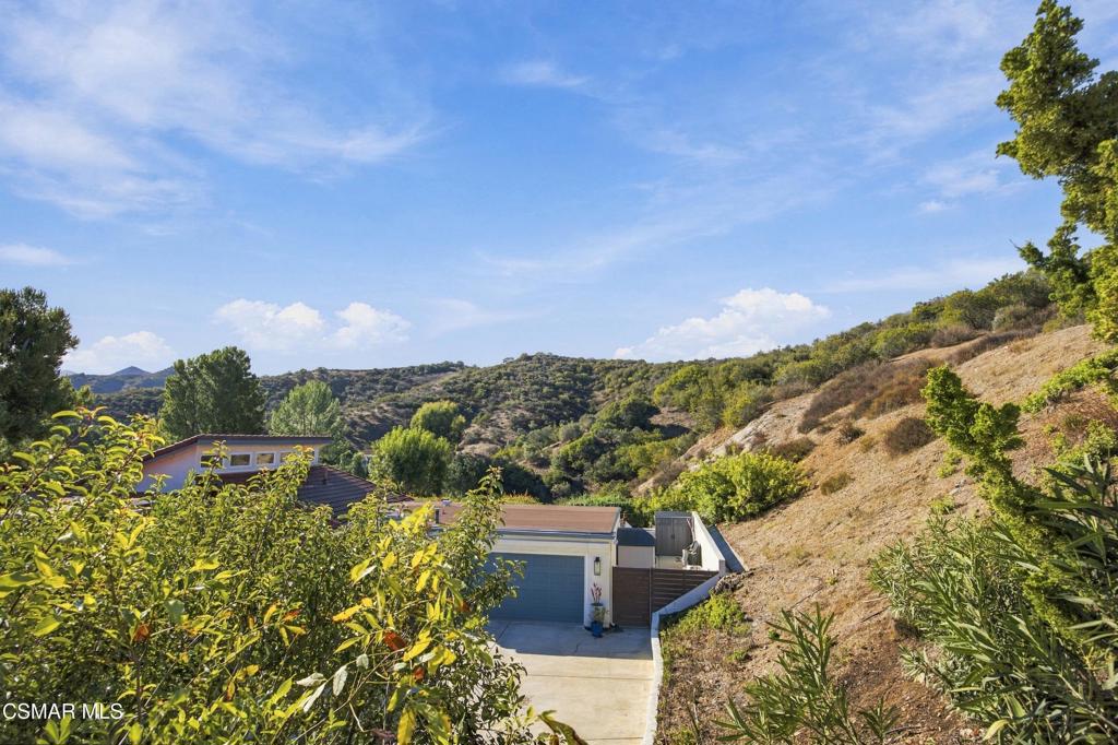 32458 Saddle Mountain Drive Property Photo 17