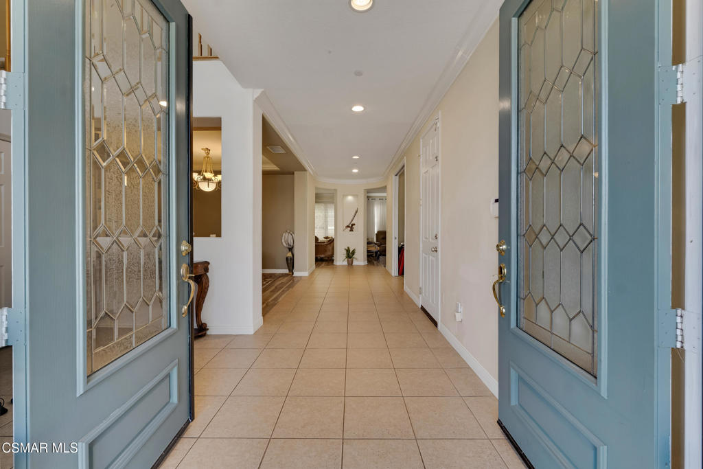 5588 California Oak Street Property Photo 7