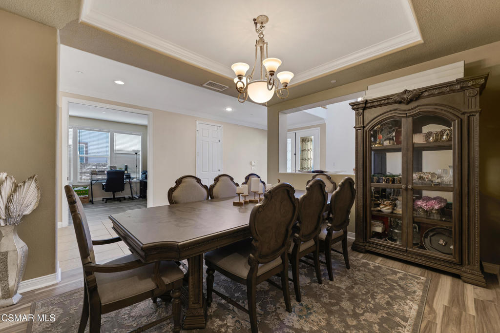 5588 California Oak Street Property Photo 9