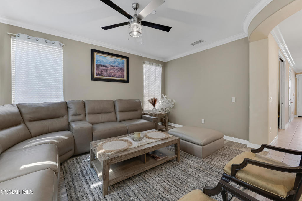 5588 California Oak Street Property Photo 12