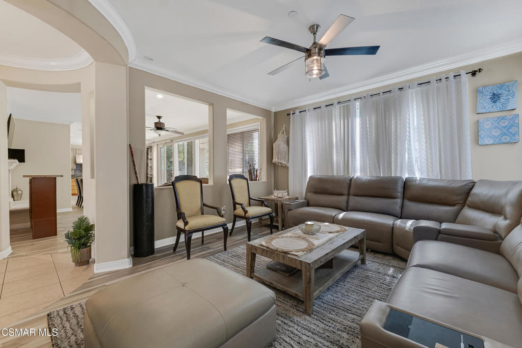 5588 California Oak Street Property Photo 13