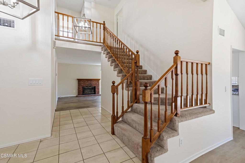 557 Canyon Vista Drive Property Photo 4