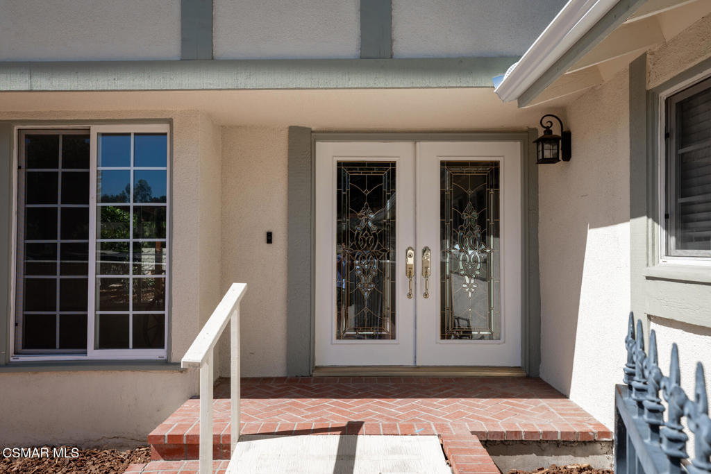 1831 La Granada Drive Property Photo 5