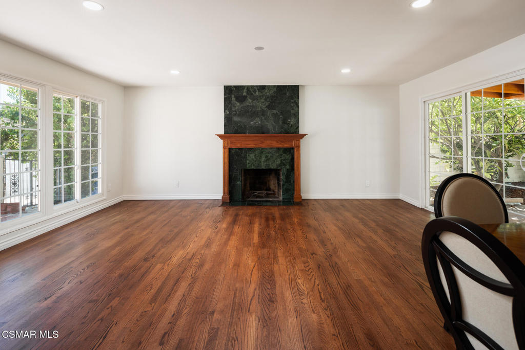 1831 La Granada Drive Property Photo 7