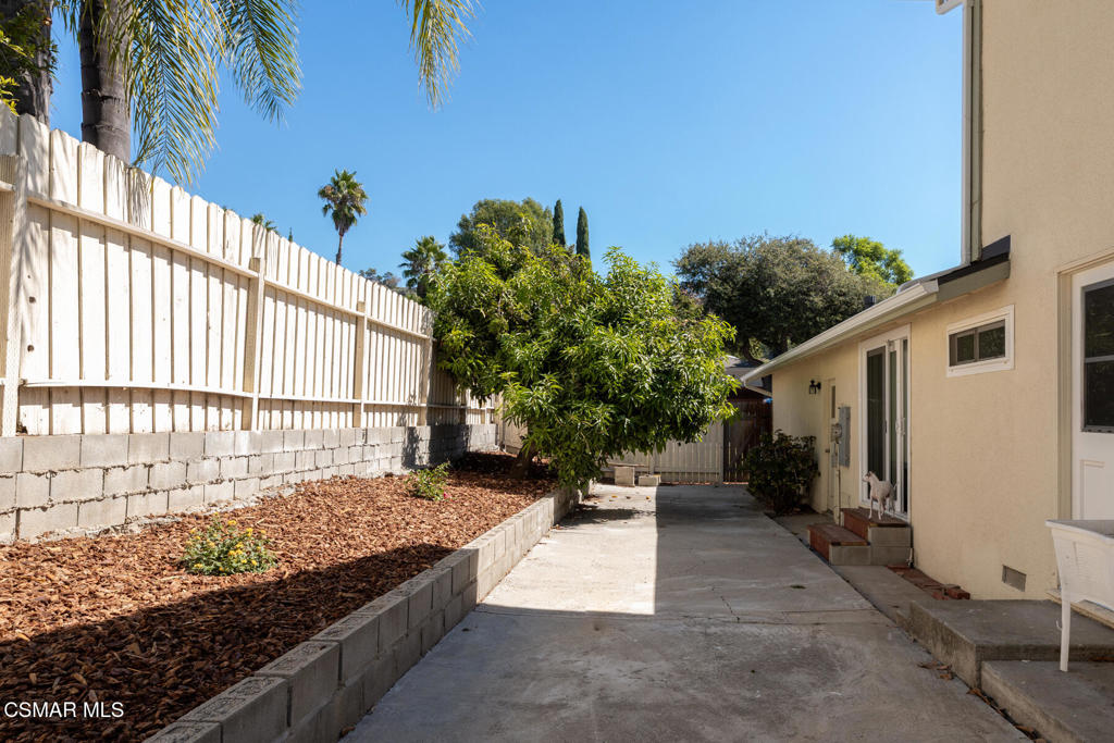 1831 La Granada Drive Property Photo 28