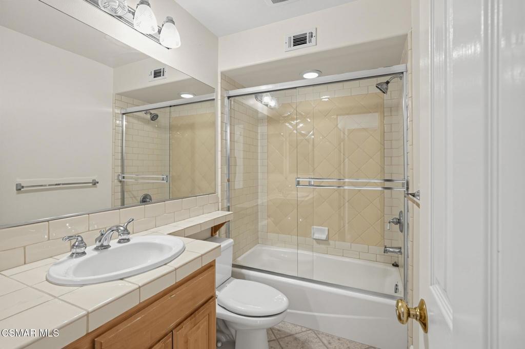 4106 W Kling Street Property Photo 17